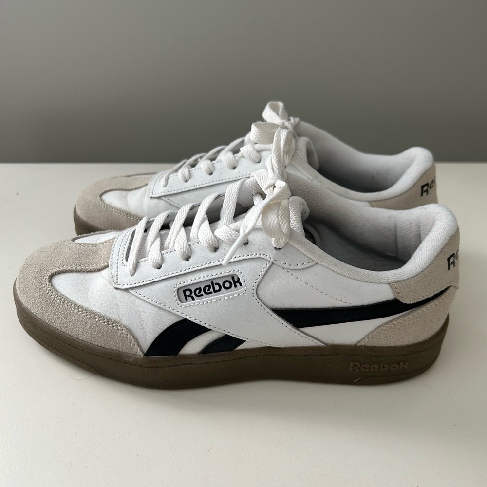 Reebok Sneakers
